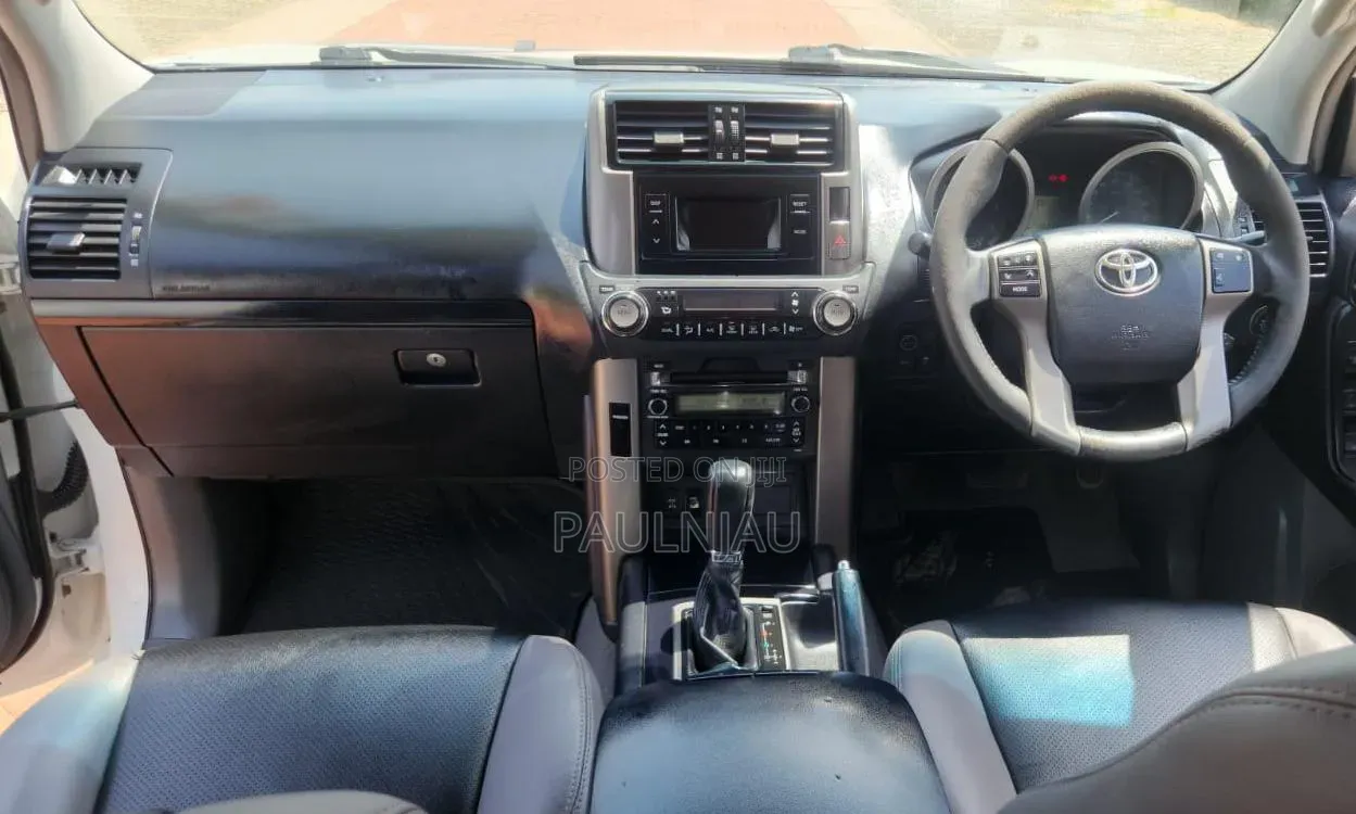 Toyota Land Cruiser Prado 2010