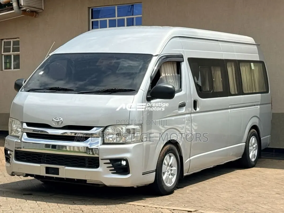 Toyota HiAce 2019 Silver