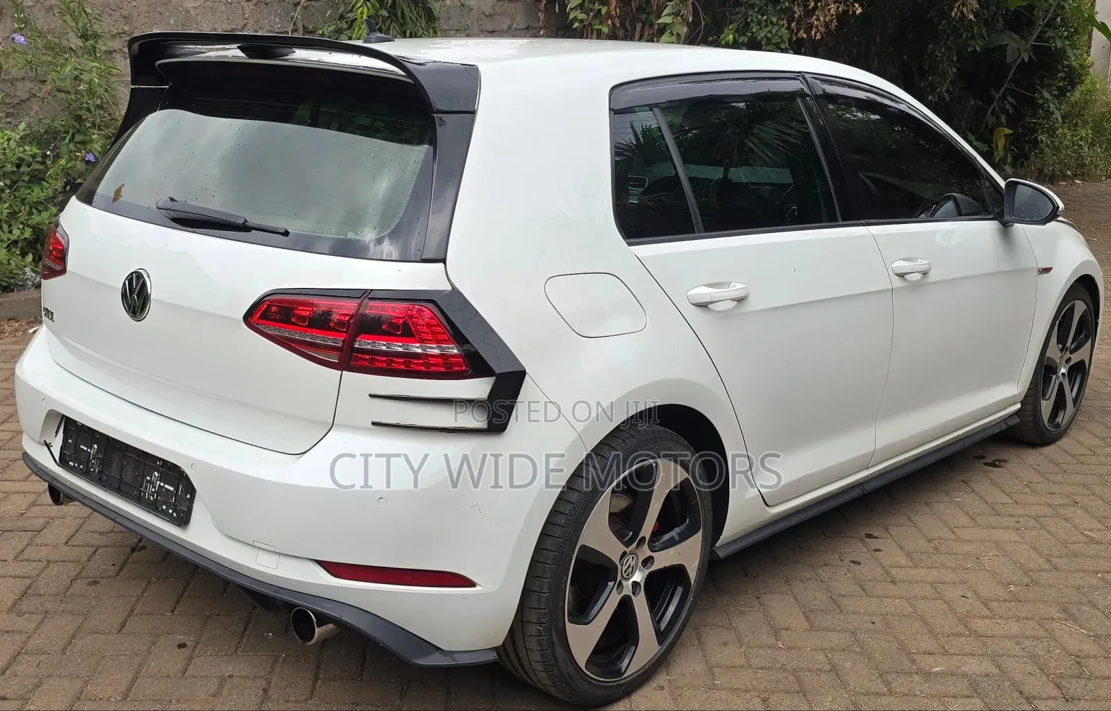 Volkswagen Golf 2015 White