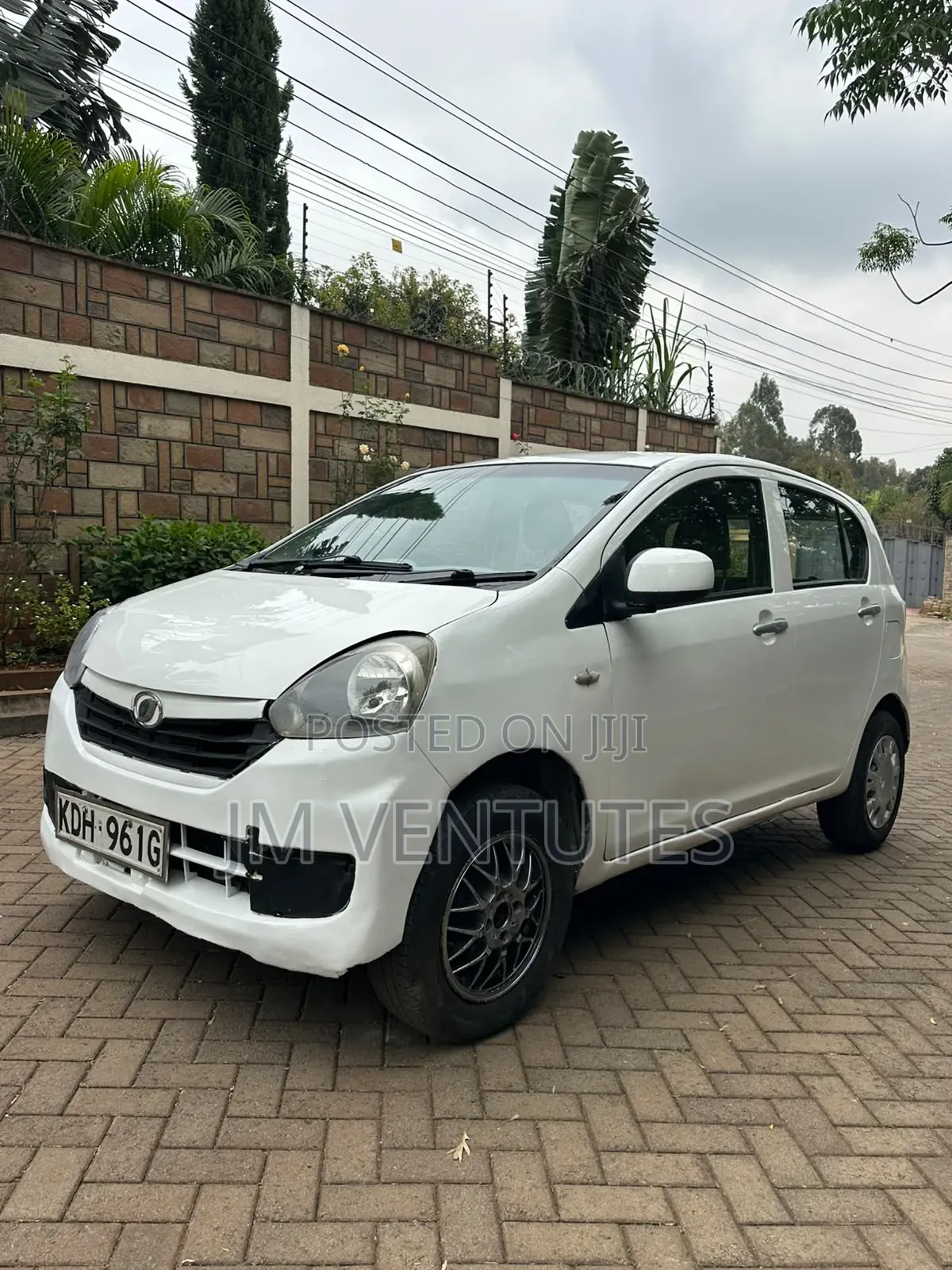Daihatsu Mira 2015 White