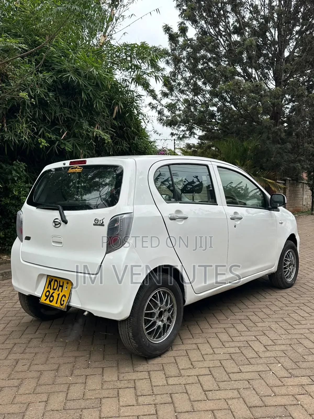 Daihatsu Mira 2015 White