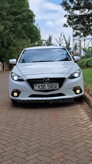 Mazda Axela SV Premium 2014 White
