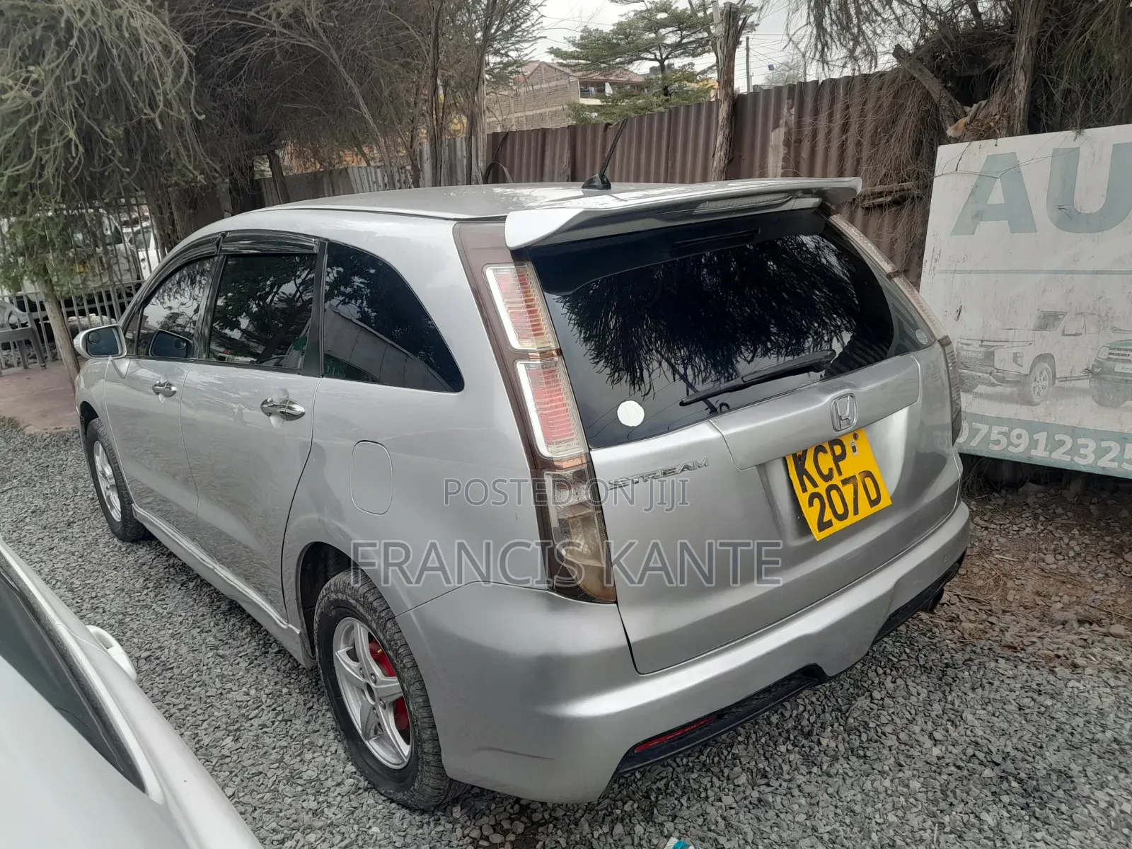 Honda Stream 2009 Silver