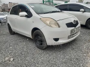 Toyota Vitz 2007 White