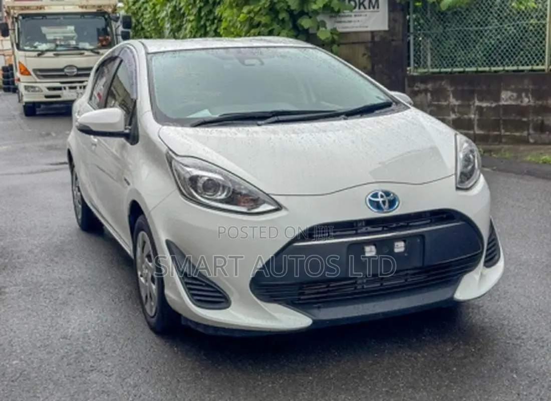 Toyota Aqua 2019 White