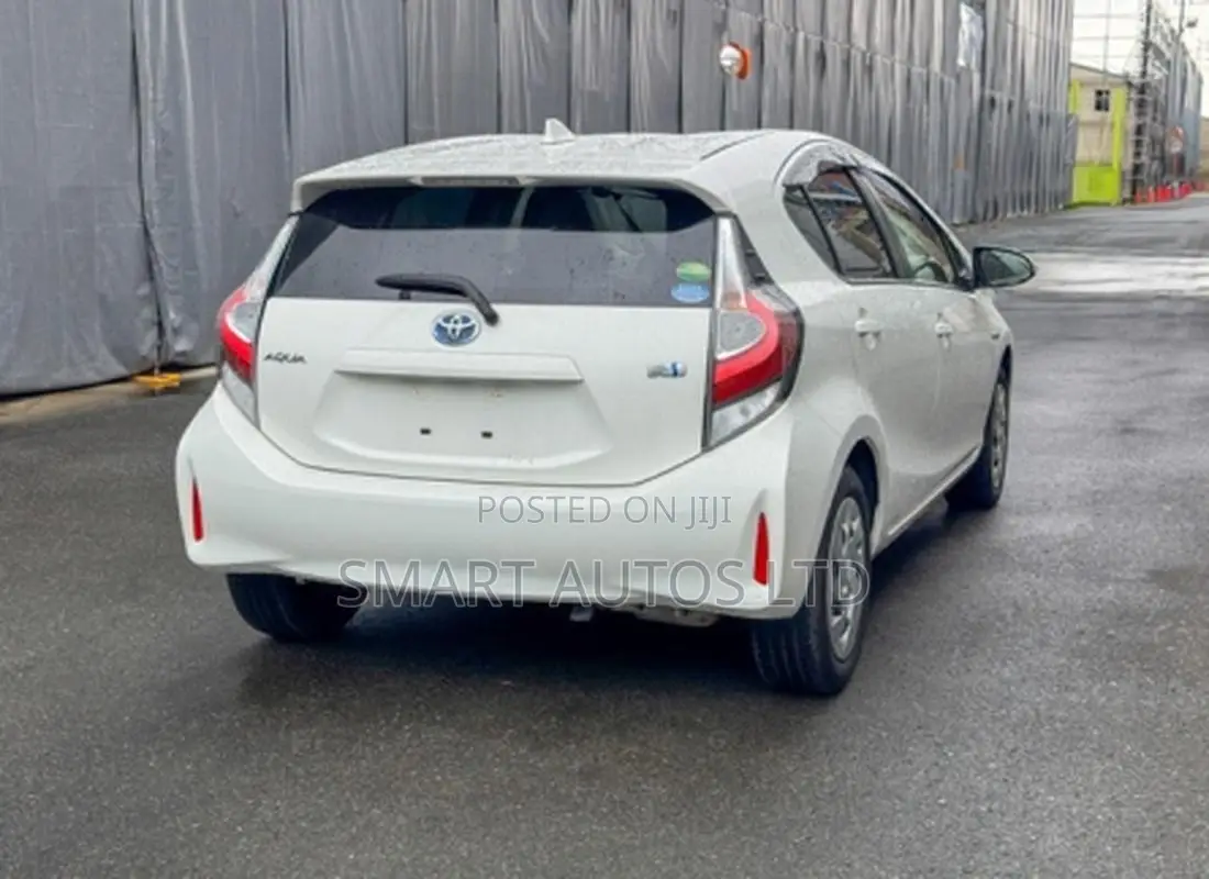 Toyota Aqua 2019 White