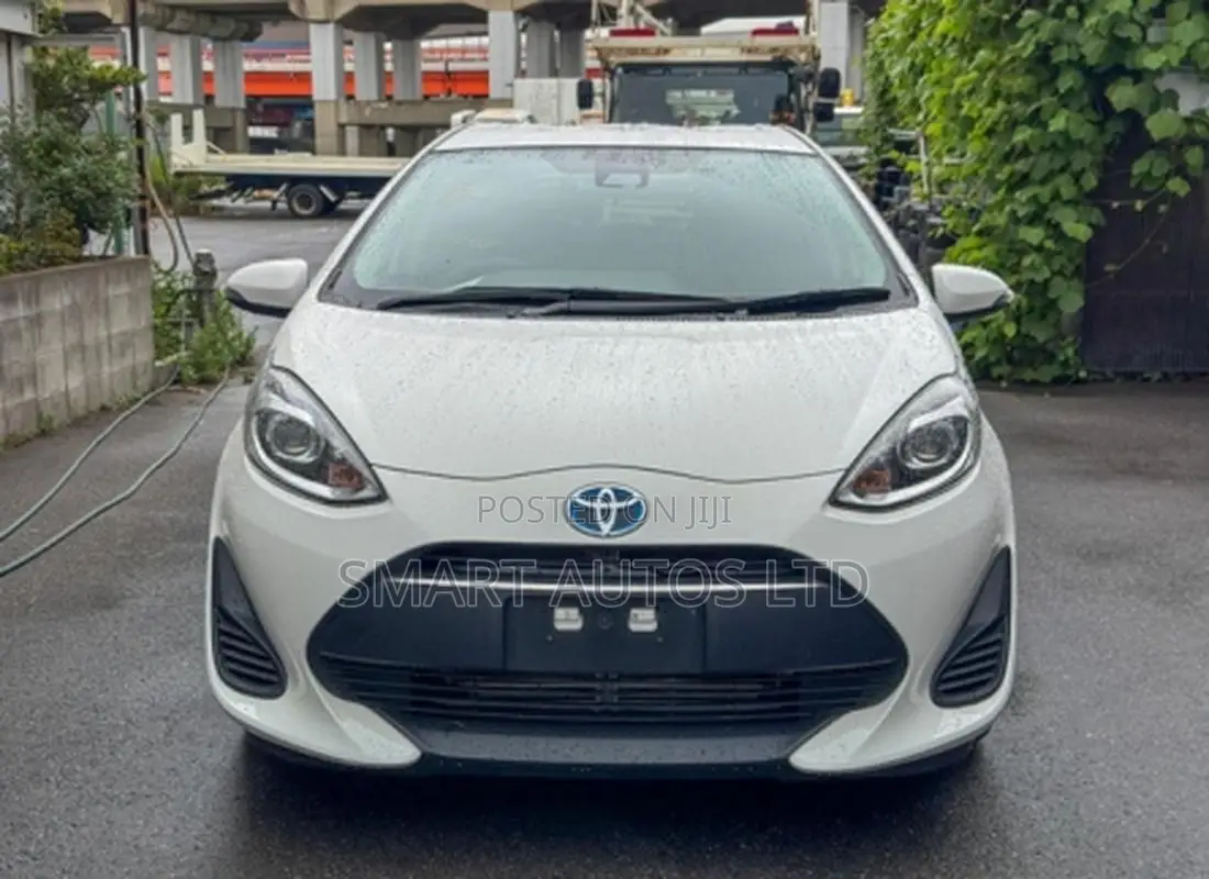 Toyota Aqua 2019 White