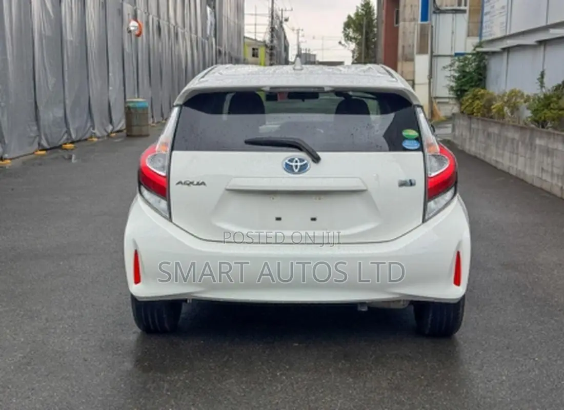 Toyota Aqua 2019 White