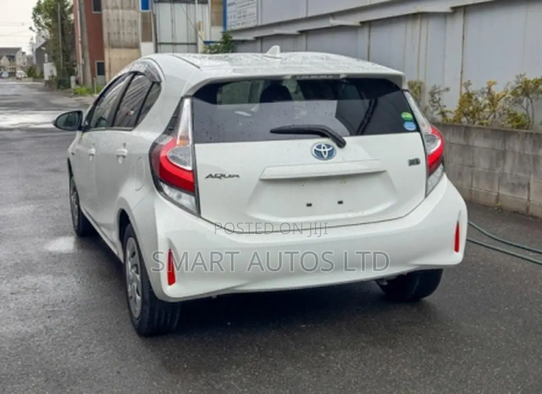 Toyota Aqua 2019 White