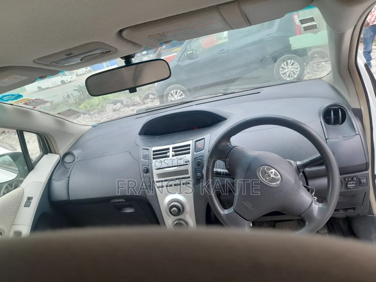 Toyota Vitz 2007 White