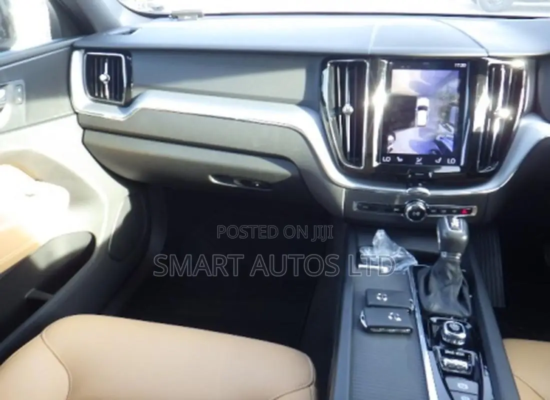 Volvo XC60 2019 Gray