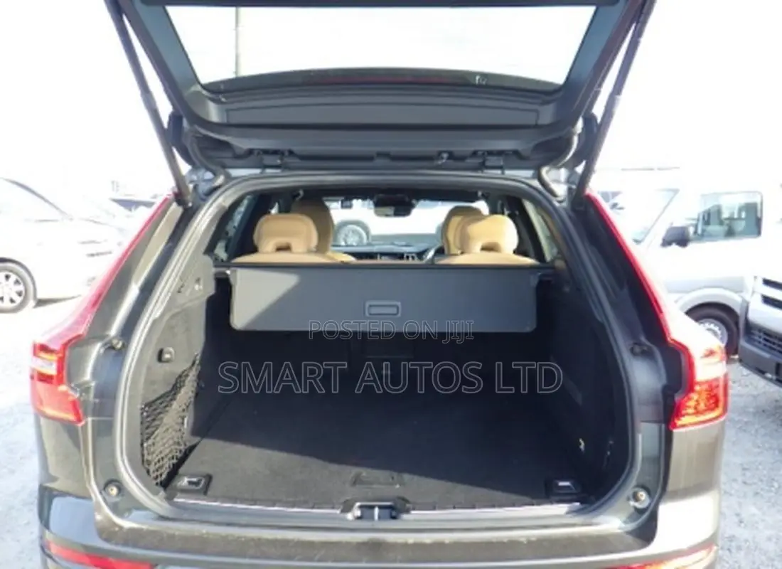Volvo XC60 2019 Gray