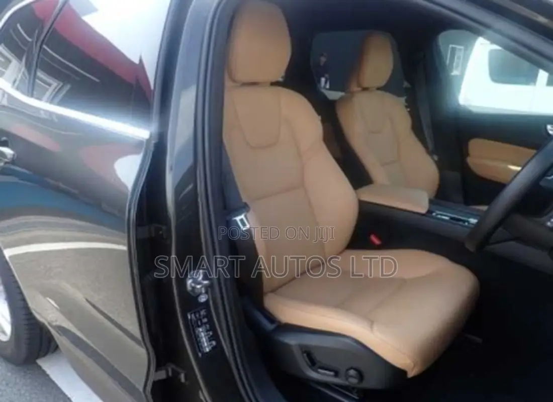 Volvo XC60 2019 Gray