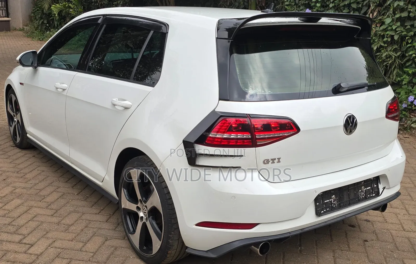 Volkswagen Golf 2015 White