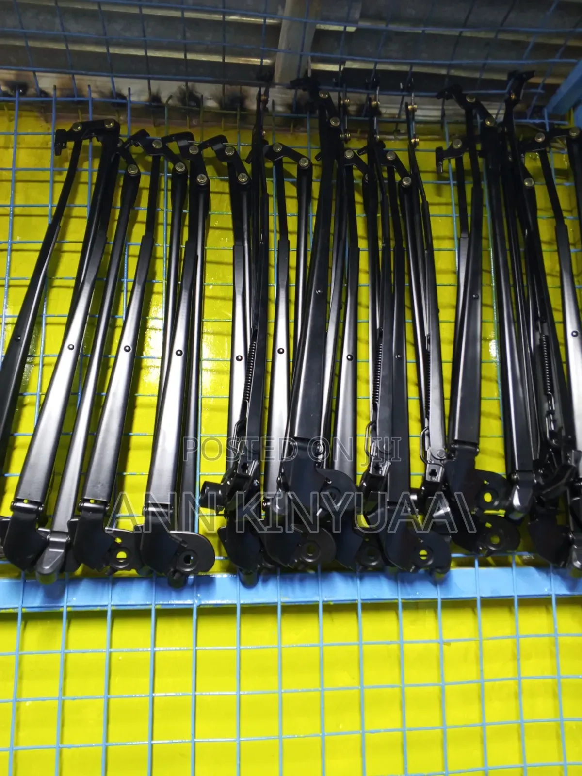 Toyota Vitz Wiper