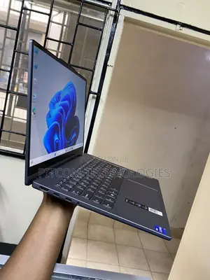 Laptop Lenovo IdeaPad 5 Slim 13th Gen i7 16GB Intel Core i7 SSD 512GB