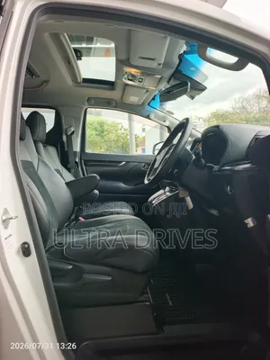 Toyota Alphard 2019 White