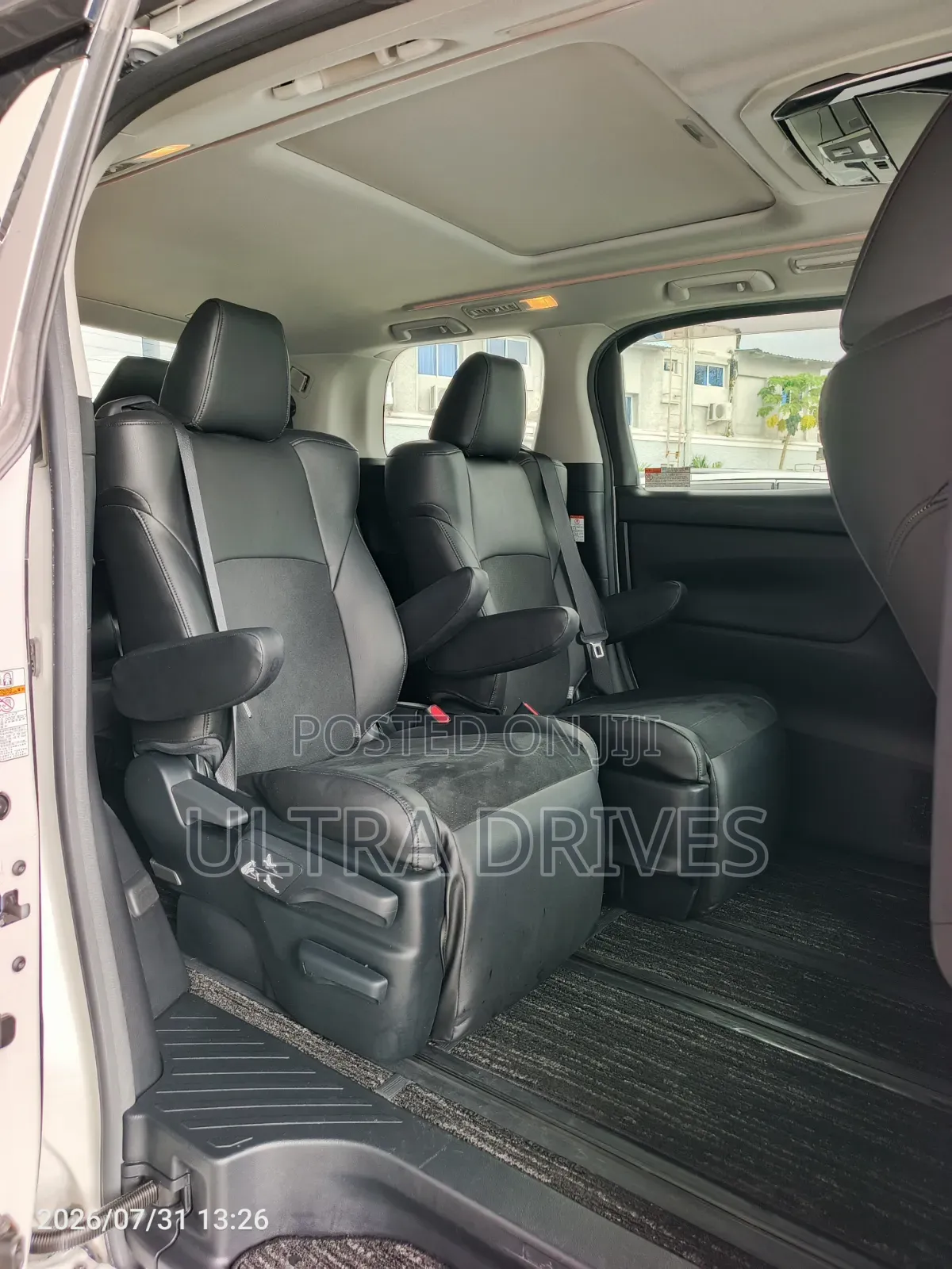 Toyota Alphard 2019 White