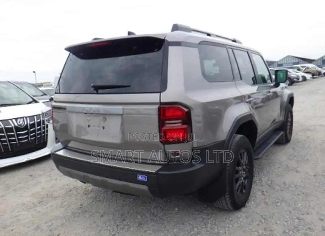 Toyota Land Cruiser LC250 2024 Gold