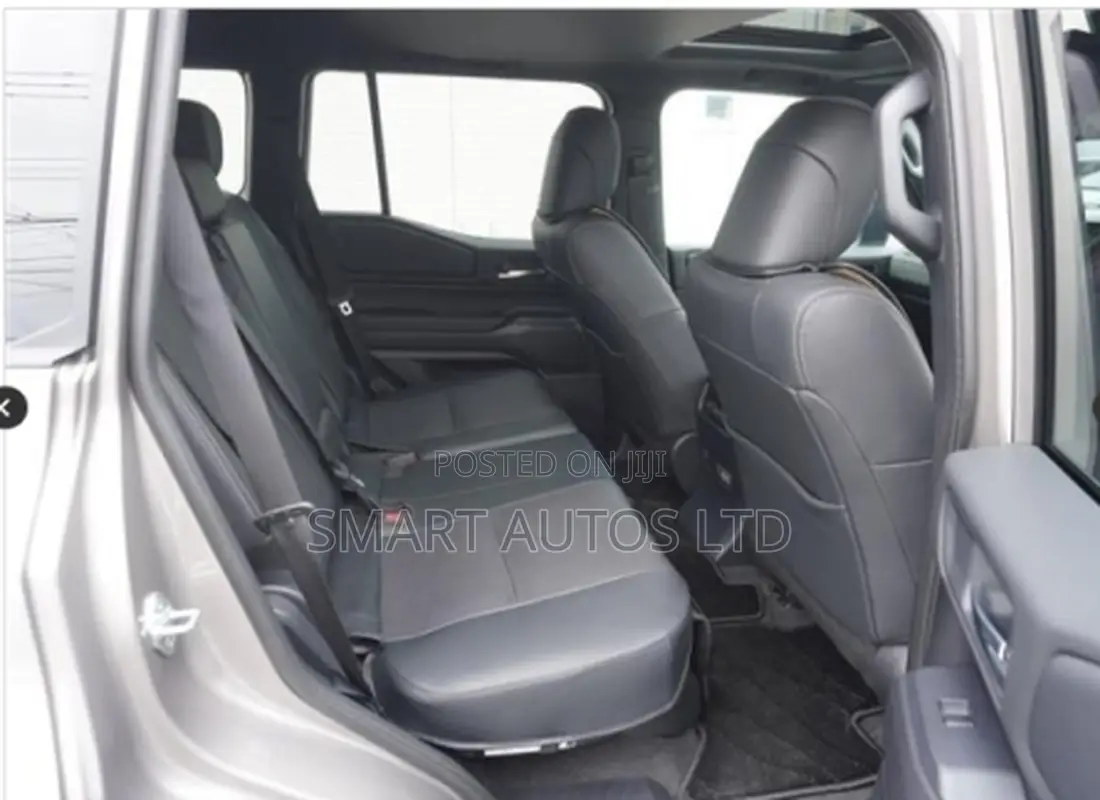 Toyota Land Cruiser LC250 2024 Gold