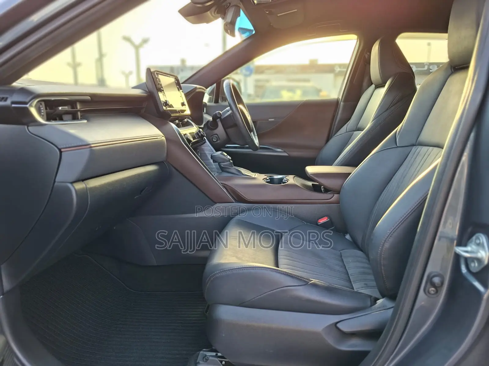Toyota Harrier 2.0 2021 Gray