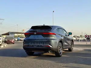 Toyota Harrier 2.0 2021 Gray