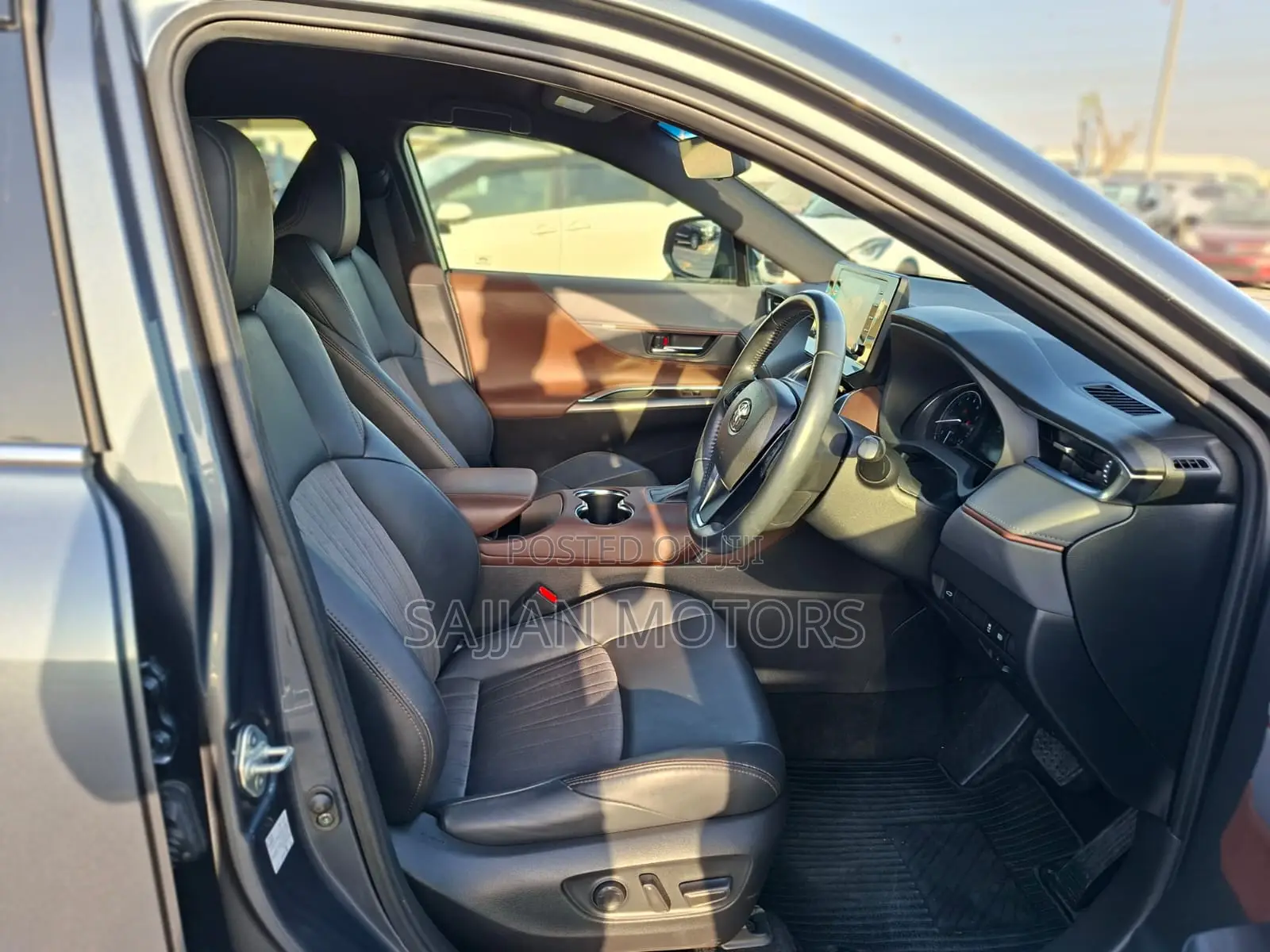 Toyota Harrier 2.0 2021 Gray
