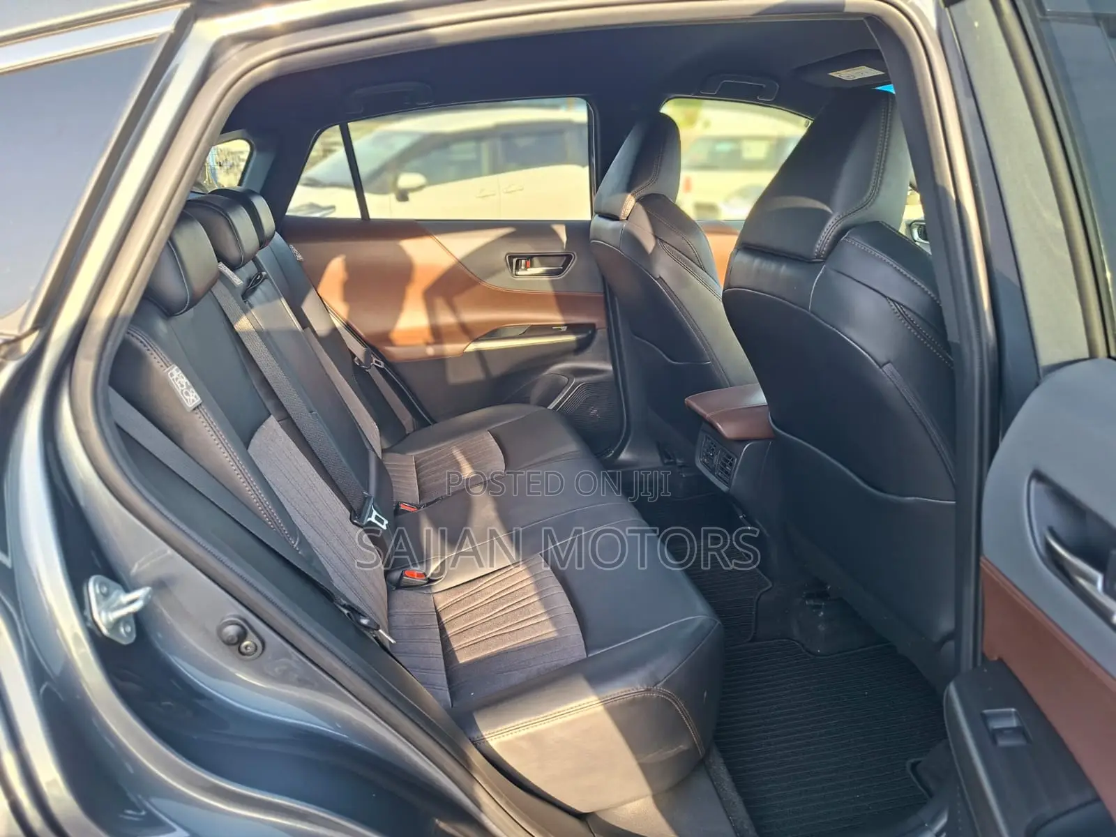 Toyota Harrier 2.0 2021 Gray