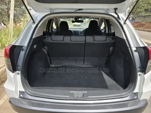 Honda Vezel 2019 White