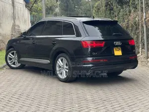 Audi Q7 2016 Black