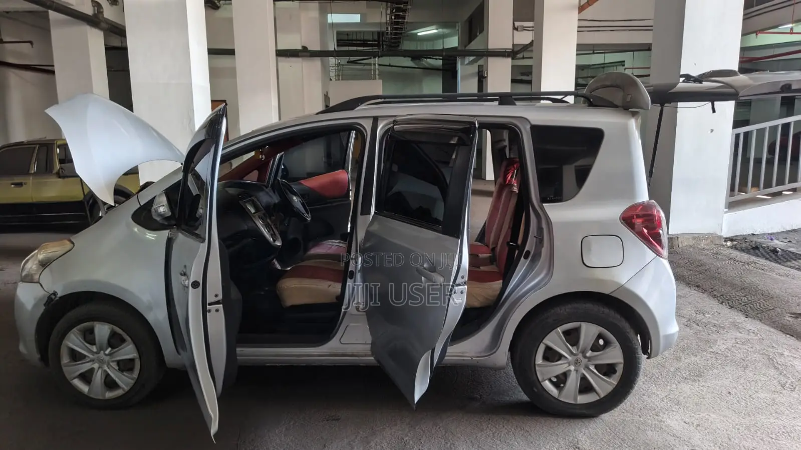 Toyota Ractis 2010 Silver
