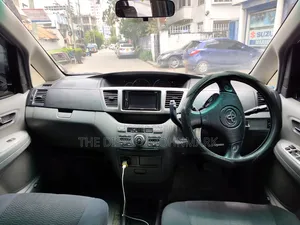 Toyota Voxy 2007 Gray