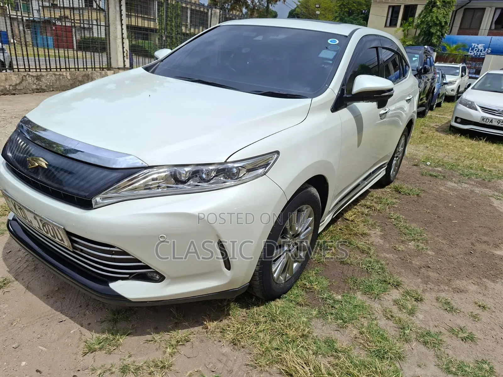 Toyota Harrier 2018