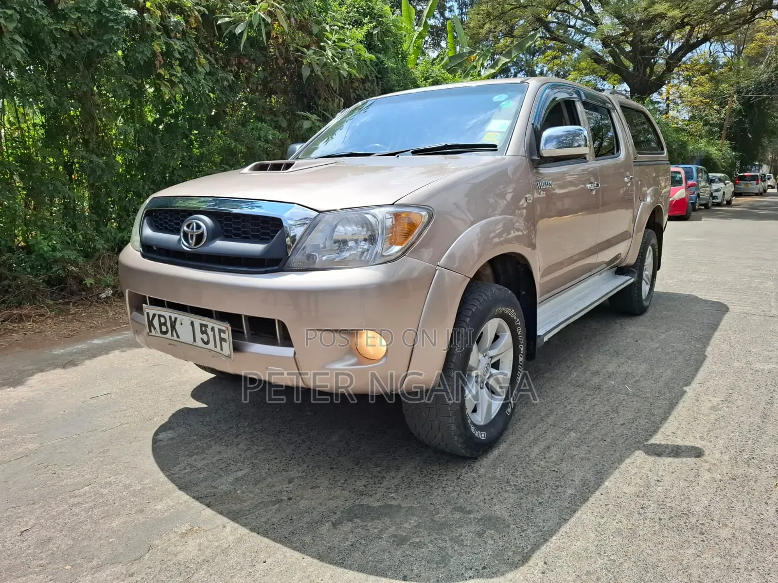 Toyota Hilux 2004 Gold