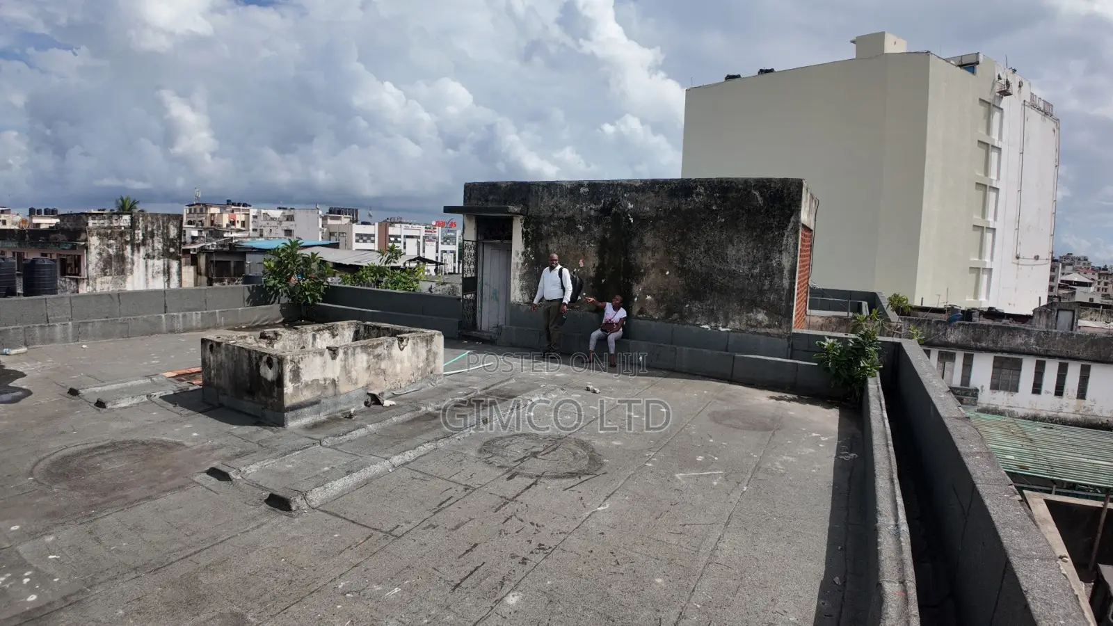 2bdrm Apartment in Mwembe Tayari, Moi Avenue (Msa) for sale