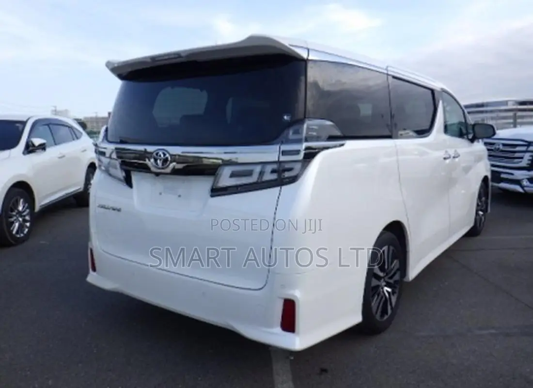 Toyota Vellfire 2019 Off white