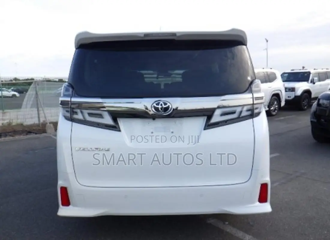 Toyota Vellfire 2019 Off white