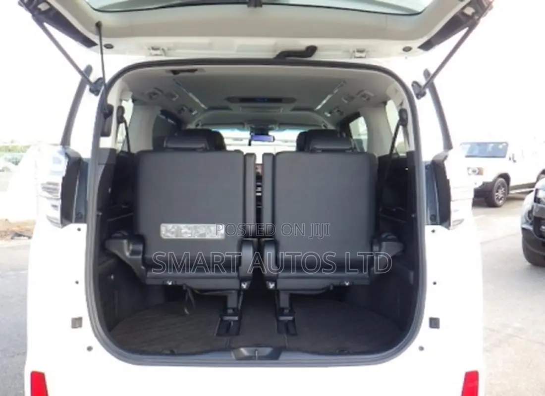 Toyota Vellfire 2019 Off white