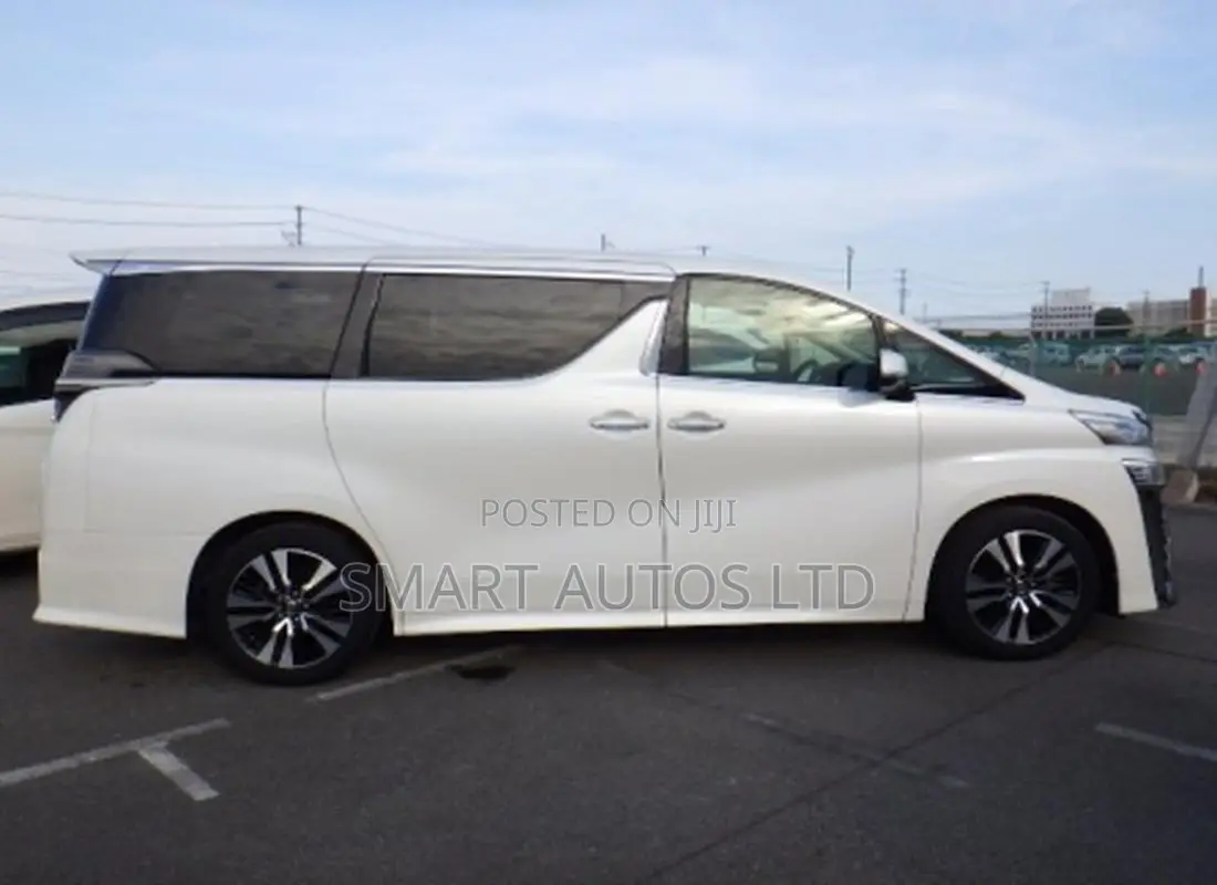 Toyota Vellfire 2019 Off white