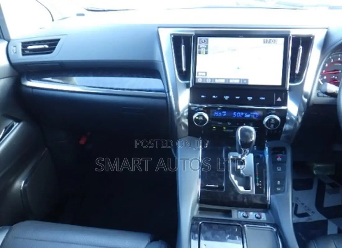 Toyota Vellfire 2019 Off white