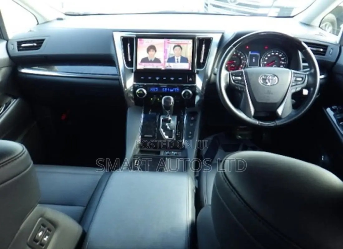 Toyota Vellfire 2019 Off white