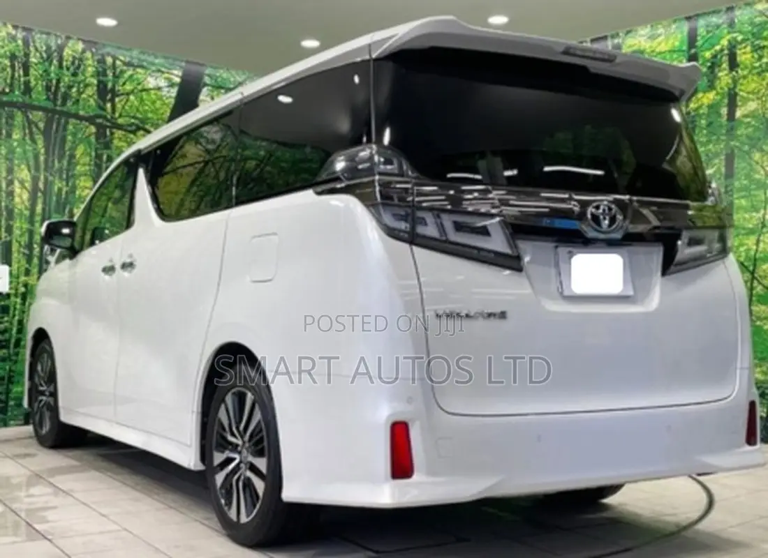 Toyota Vellfire 2019 Off white