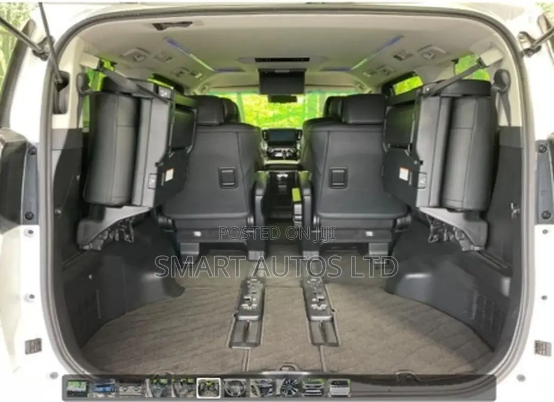 Toyota Vellfire 2019 Off white
