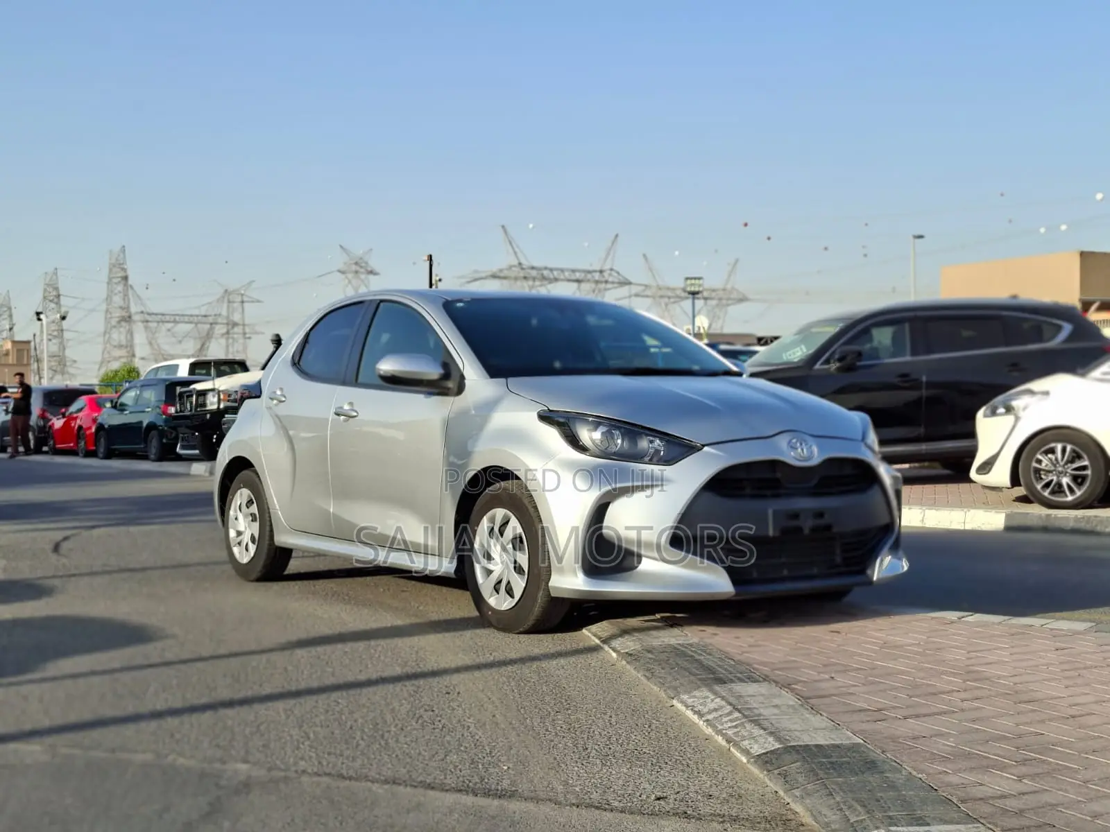Toyota Yaris 1.5 Sedan L 2020 Silver
