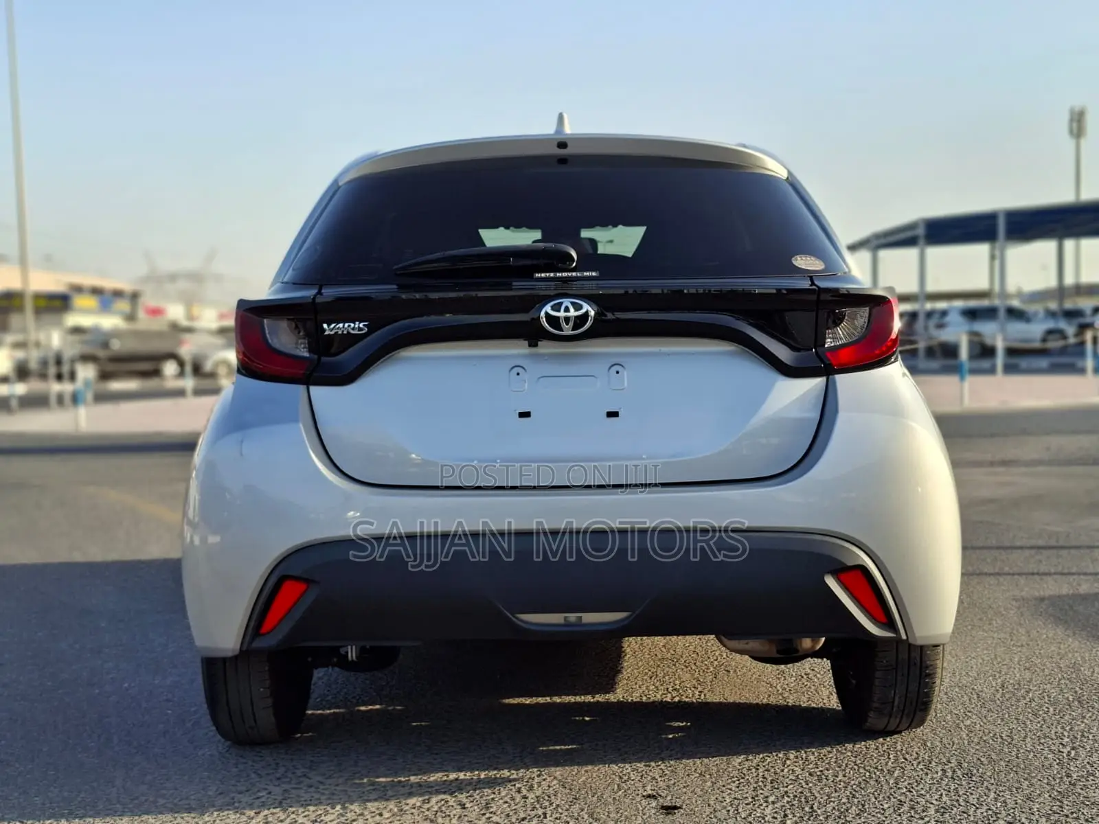 Toyota Yaris 1.5 Sedan L 2020 Silver