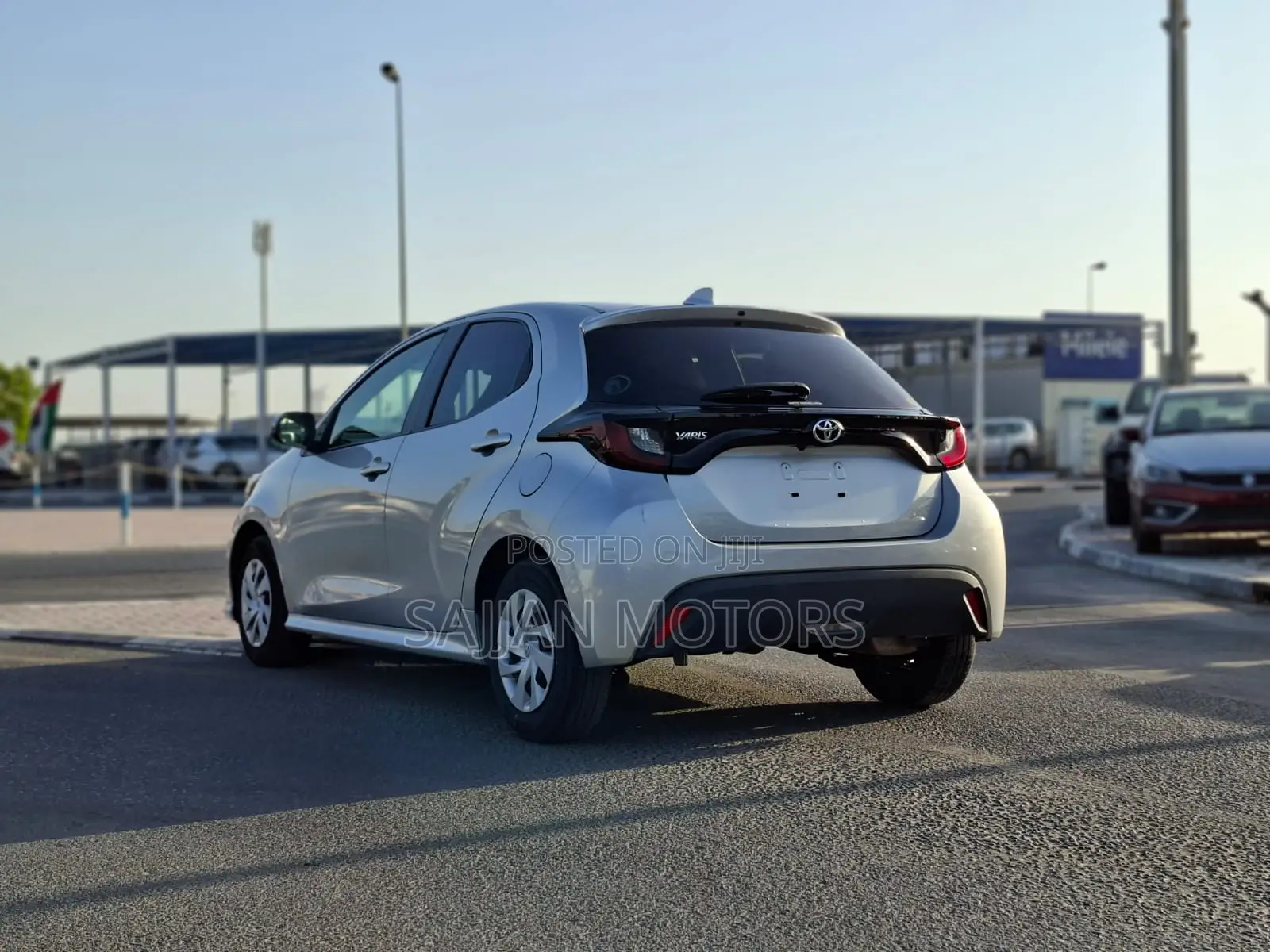 Toyota Yaris 1.5 Sedan L 2020 Silver