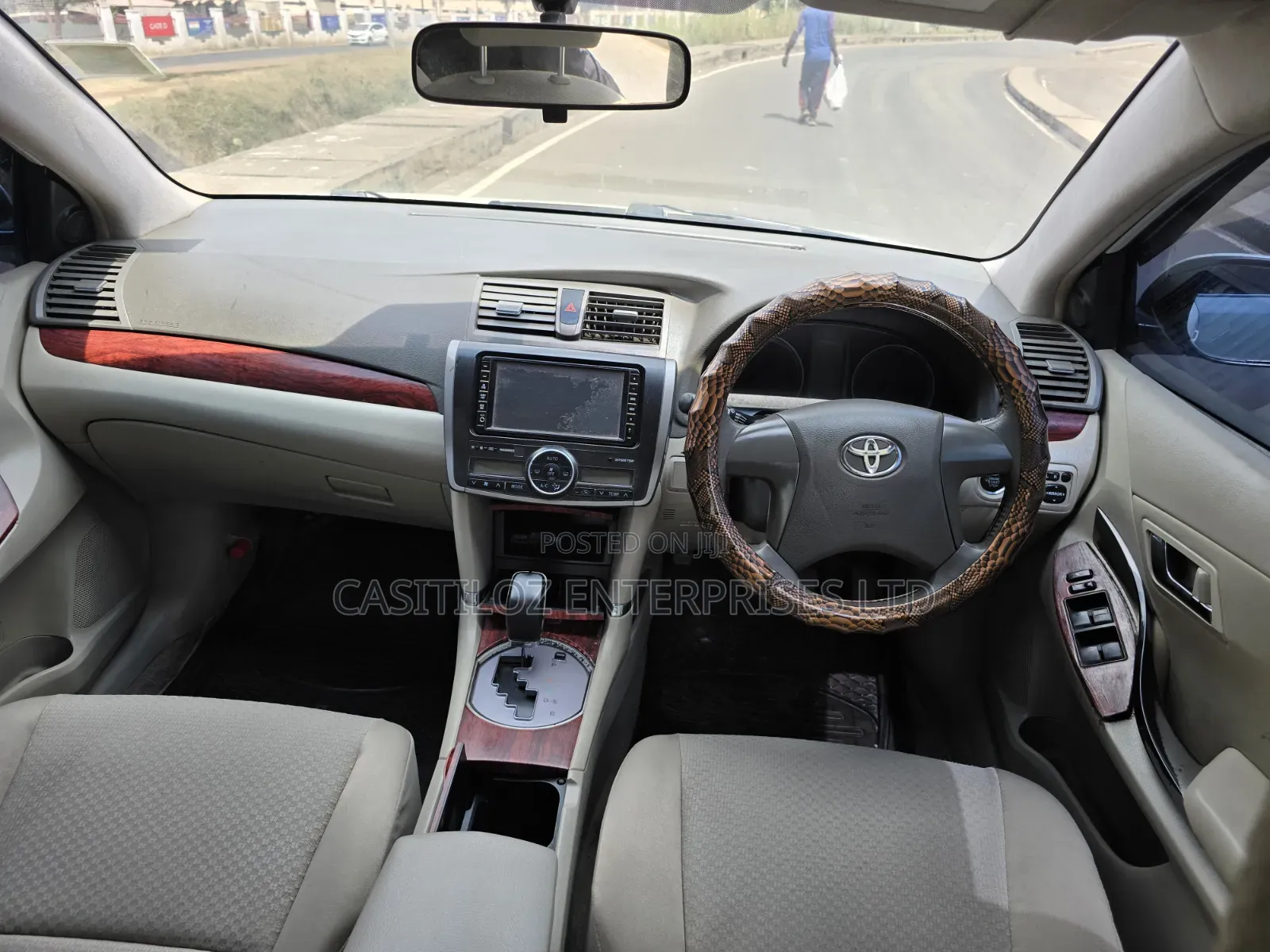 Toyota Premio 2010 White