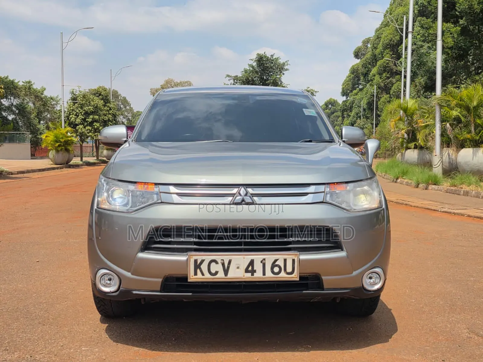 Mitsubishi Outlander 2012 Silver