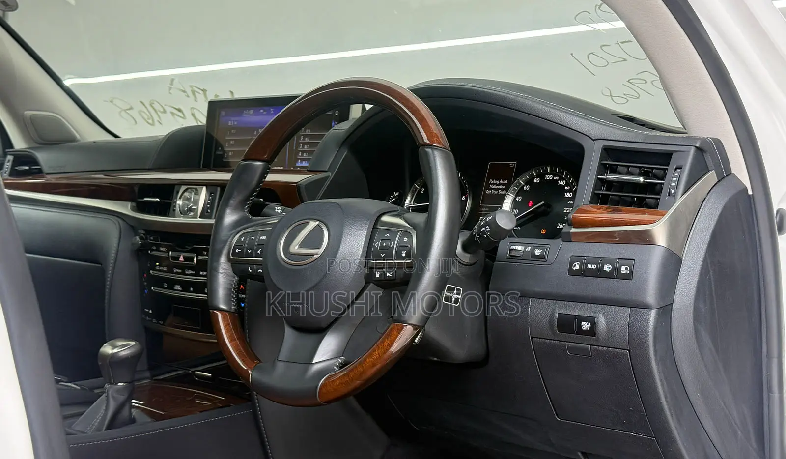 Lexus LX 2019 White