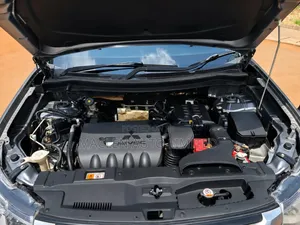 Mitsubishi Outlander 2012 Silver